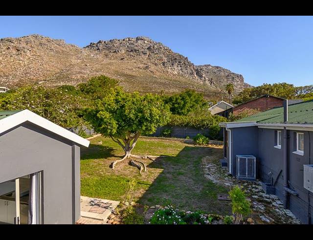 4 BEDROOM PROPERTY TO RENT IN LAKESIDE
